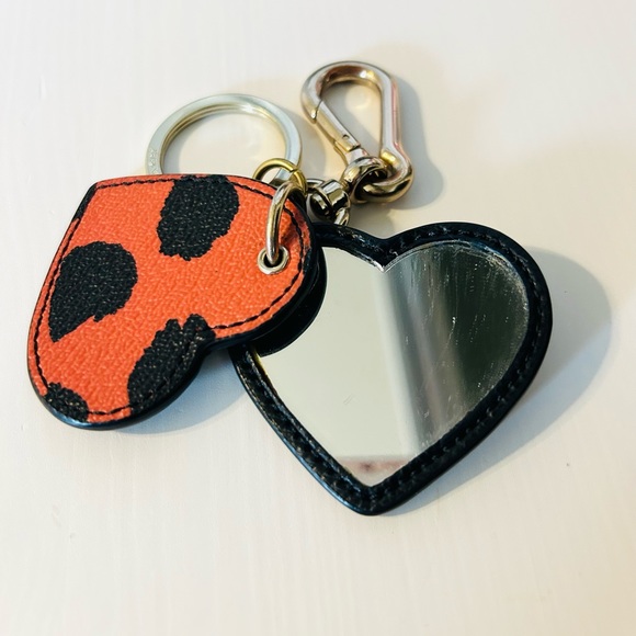 Coach Keychain Mirror Heart - Picture 2 of 2
